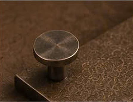 Antique Bronze — metals material sample
